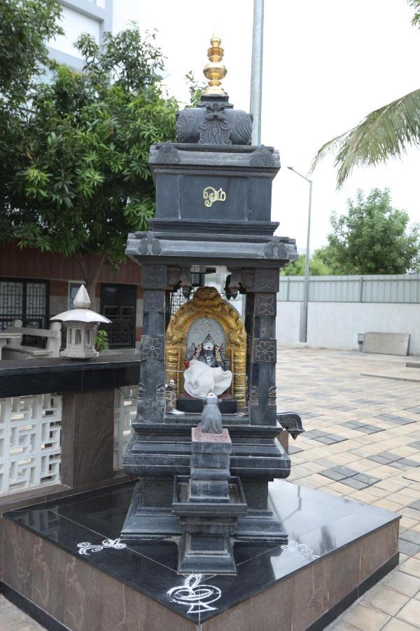 Minas Manor Hotel Tiruchirappalli Exterior photo