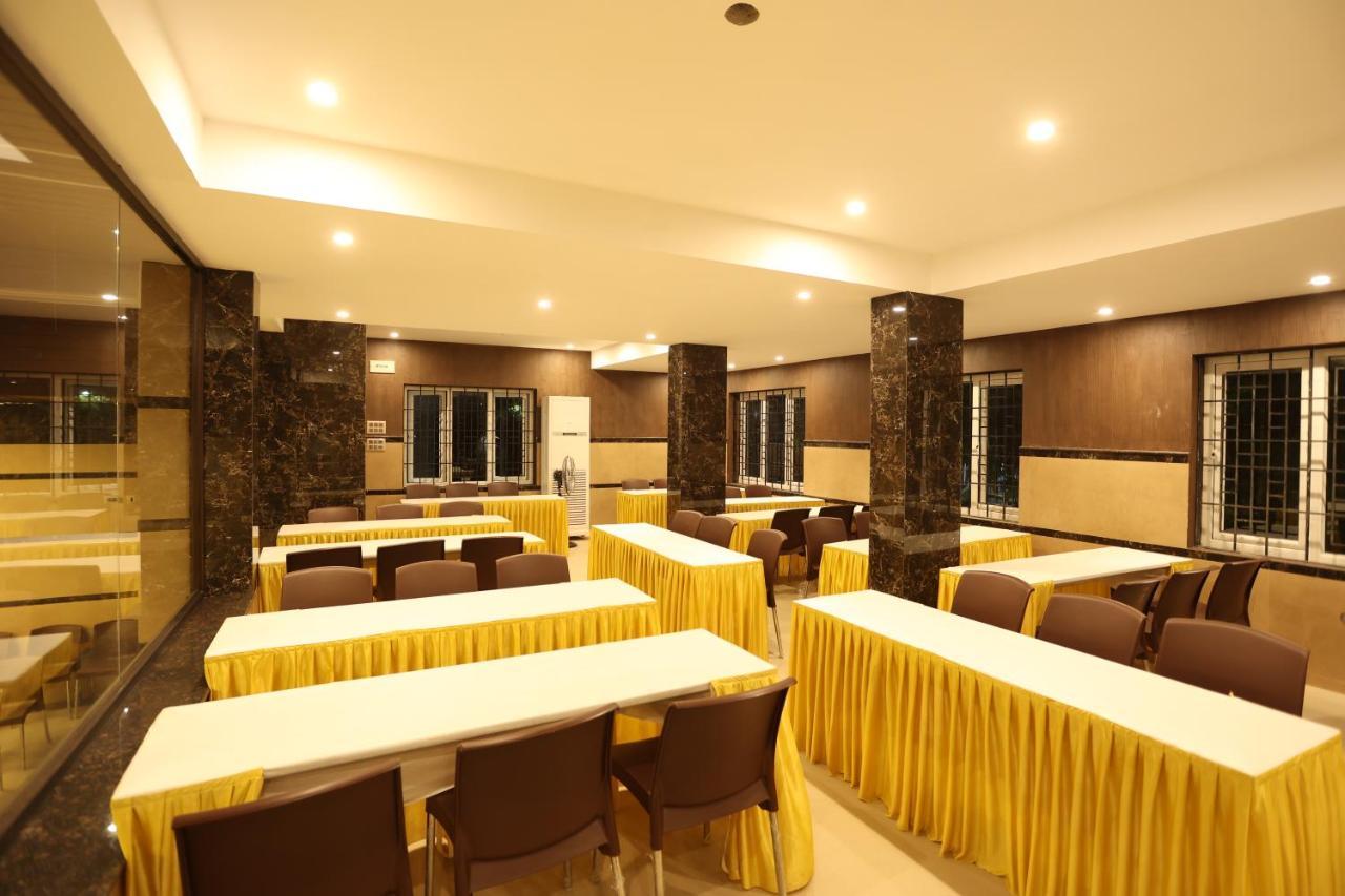 Minas Manor Hotel Tiruchirappalli Exterior photo